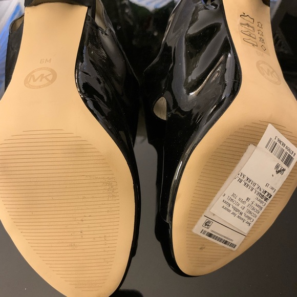 Michael Kors Rochelle Open Toe Black Patent Slingback Heeled Sandals - Picture 6 of 6